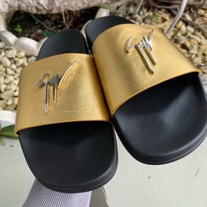 Brand new giuseppe zanotti slides size 43